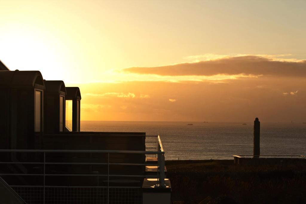 Hostellerie De La Pointe Saint-Mathieu - Spa & Restaurant プルゴンヴラン エクステリア 写真