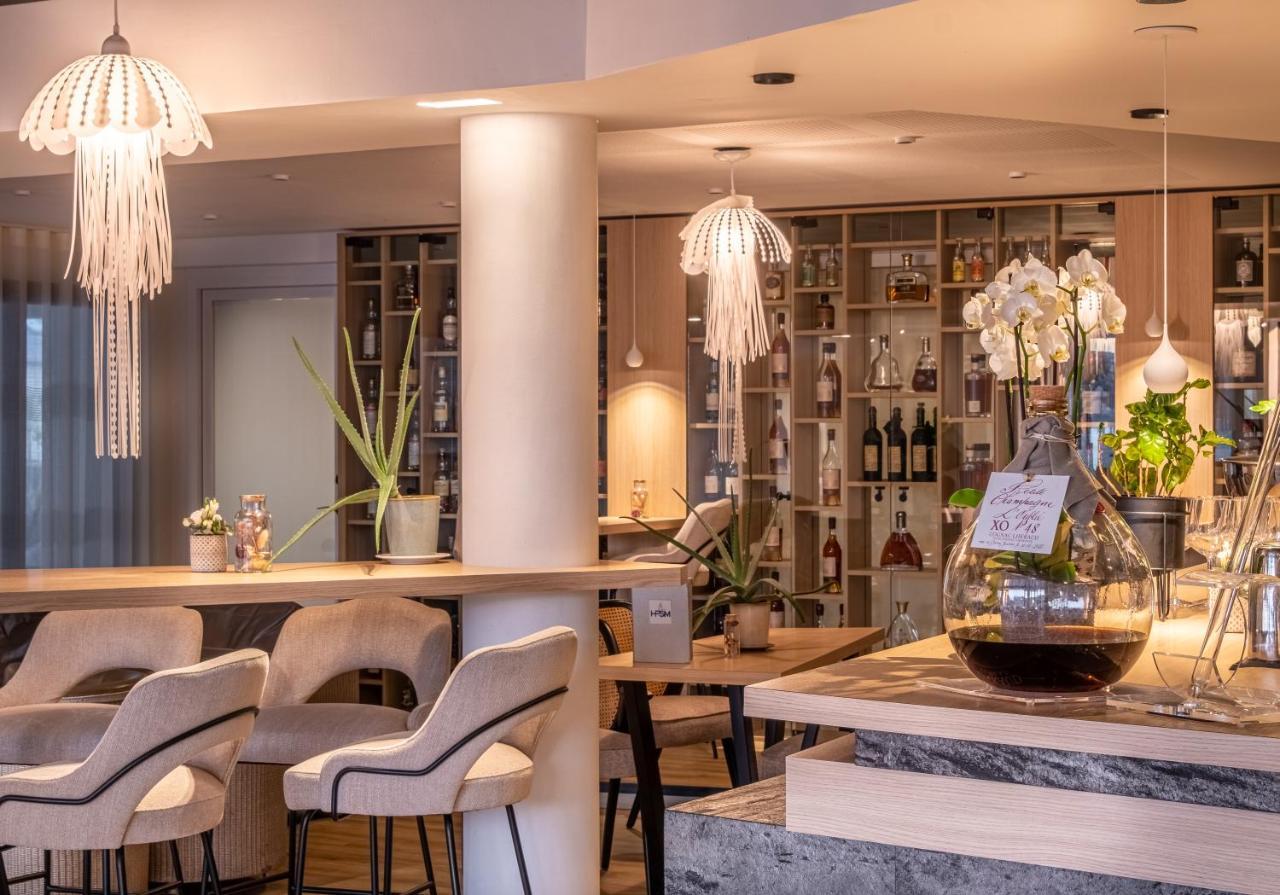 Hostellerie De La Pointe Saint-Mathieu - Spa & Restaurant プルゴンヴラン エクステリア 写真