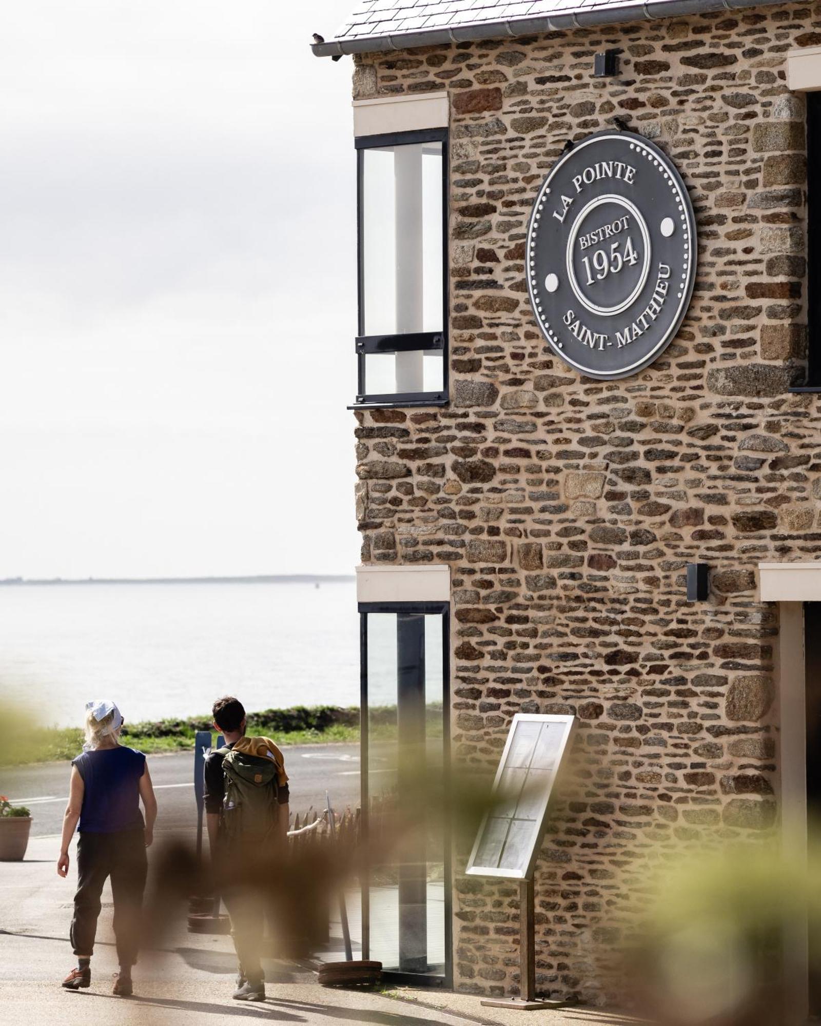 Hostellerie De La Pointe Saint-Mathieu - Spa & Restaurant プルゴンヴラン エクステリア 写真