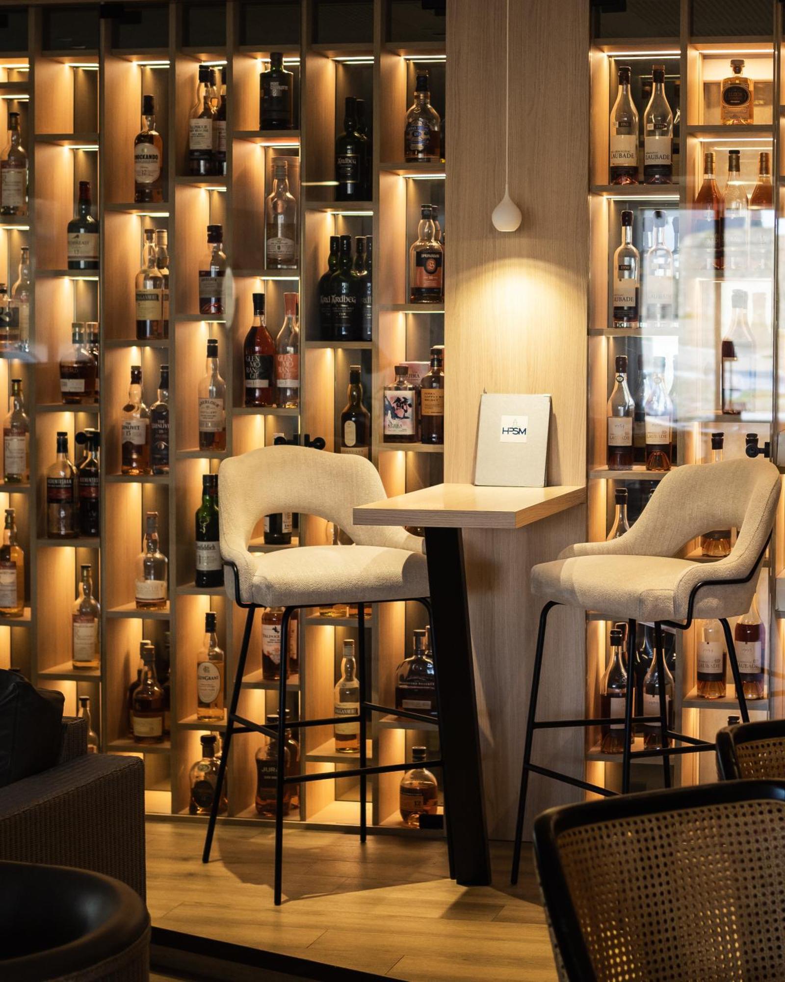 Hostellerie De La Pointe Saint-Mathieu - Spa & Restaurant プルゴンヴラン エクステリア 写真