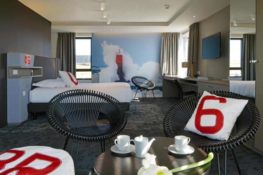 Hostellerie De La Pointe Saint-Mathieu - Spa & Restaurant プルゴンヴラン エクステリア 写真