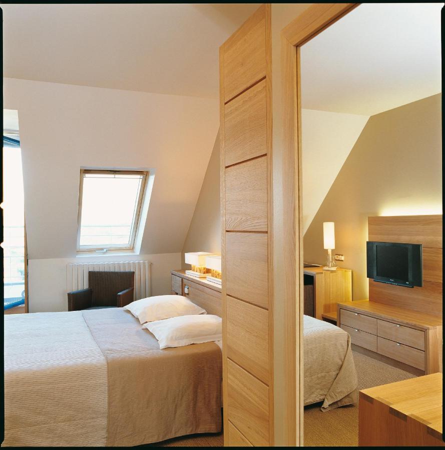 Hostellerie De La Pointe Saint-Mathieu - Spa & Restaurant プルゴンヴラン 部屋 写真